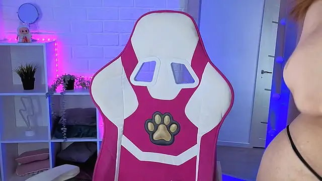 SweetieAngela online show from December 2025 02:27:02 PM