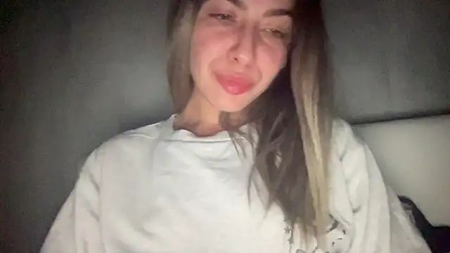 Snapshot of sarrah_rossy chatting on September 2025 08:32:01 PM sarrah rossy online show from September 2025 08:32:01 PM