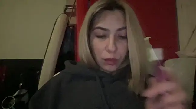 Snapshot of sarrah_rossy chatting on February 2025 07:37:01 PM sarrah rossy online show from February 2025 07:37:01 PM