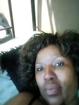 Coco Nile online show from February 2025 06:00:01 PM
