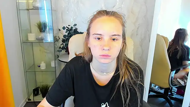 Snapshot of Lika_0ne chatting on October 2025 11:55:02 AM Lika 0ne online show from October 2025 11:55:02 AM