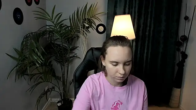 Lika 0ne online show from December 2025 12:04:01 PM