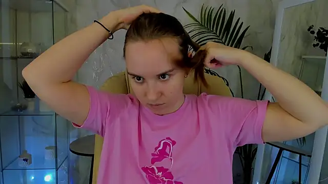 Lika 0ne online show from April 2026 12:01:02 PM