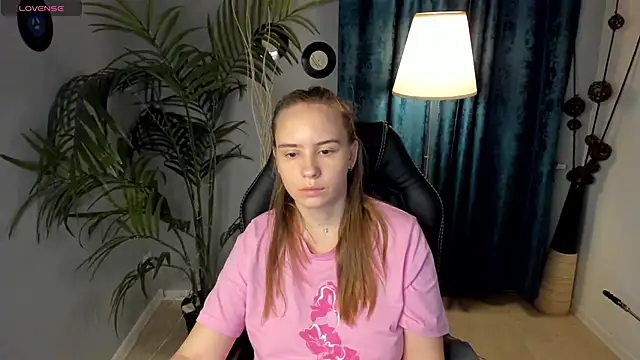 Lika 0ne online show from November 2025 10:10:02 AM