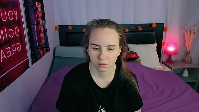 Lika 0ne online show from November 2025 11:58:01 AM