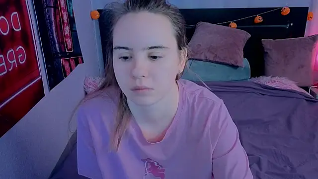 Lika 0ne online show from November 2025 10:15:01 AM