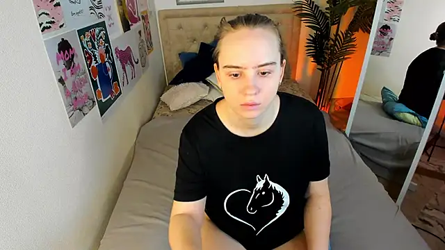 Lika 0ne online show from March 2026 12:17:01 PM