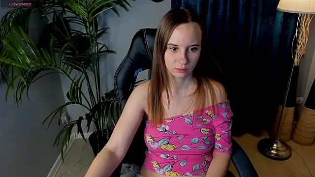 Snapshot of Lika_0ne chatting on March 2025 12:28:01 PM Lika 0ne online show from March 2025 12:28:01 PM