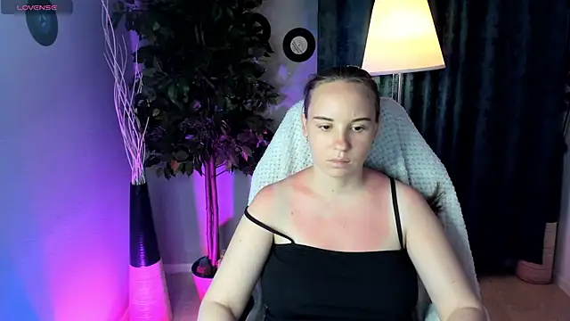 Lika 0ne online show from June 2026 11:52:01 AM