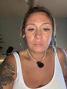 bossyroxy84 online show from February 2026 06:13:02 PM