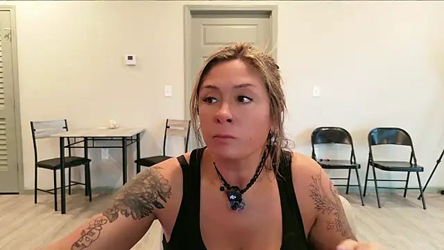 bossyroxy84 online show from March 2026 06:26:01 PM