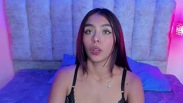 lanna brunette online show from November 2025 05:24:01 PM