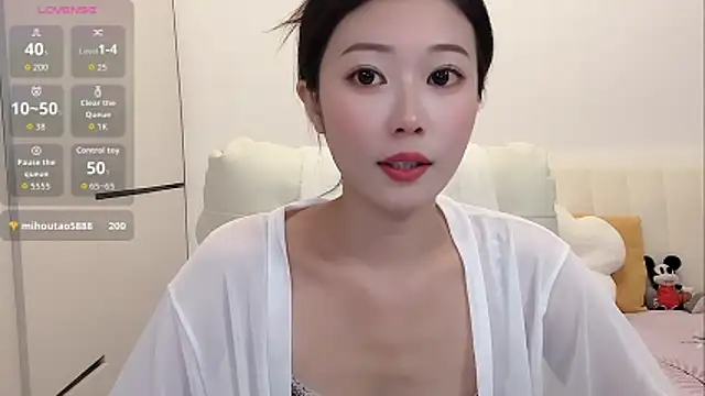 Snapshot of yunyun121 chatting on October 2025 03:22:02 PM yunyun121 online show from October 2025 03:22:02 PM