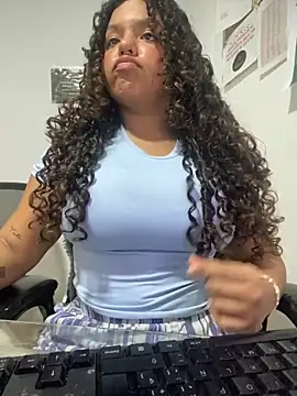Anitta bell online show from February 2025 02:06:01 PM