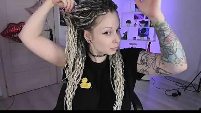 HoneySallyMoore online show from September 2025 03:30:02 PM