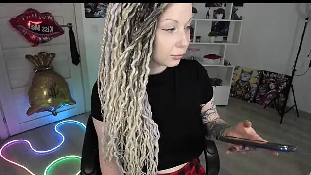 HoneySallyMoore online show from May 2026 01:13:02 AM