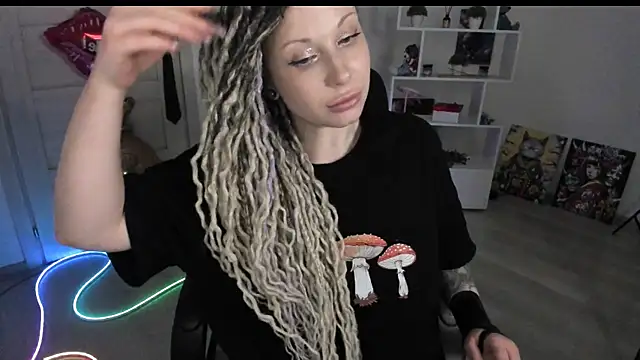 HoneySallyMoore online show from June 2026 02:24:02 AM