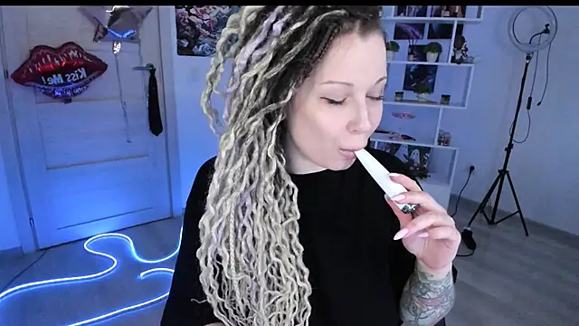 HoneySallyMoore online show from February 2026 11:17:01 AM