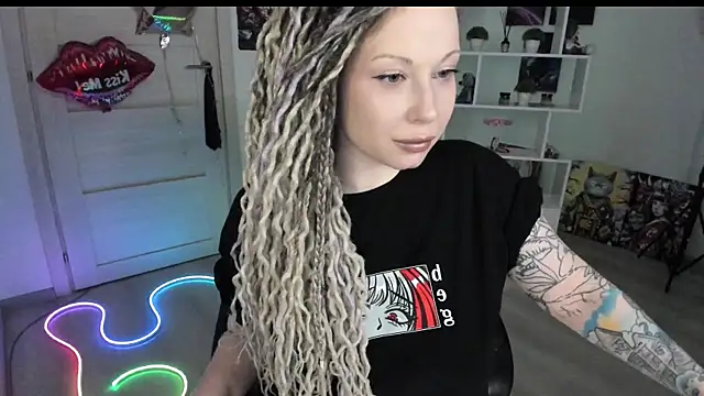 HoneySallyMoore online show from April 2026 08:26:02 PM