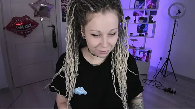 HoneySallyMoore online show from October 2025 03:44:02 PM