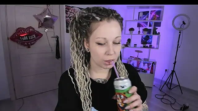 HoneySallyMoore online show from October 2025 06:54:02 PM