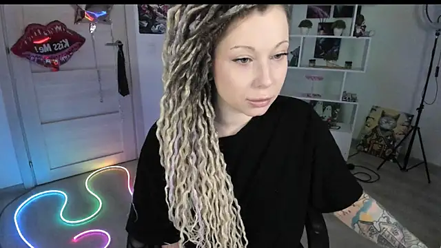 HoneySallyMoore online show from March 2026 04:51:01 PM