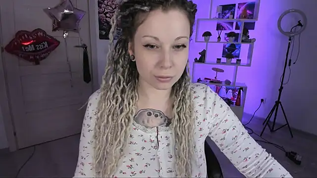 HoneySallyMoore online show from November 2025 03:34:02 AM