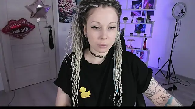 HoneySallyMoore online show from October 2025 03:26:02 PM