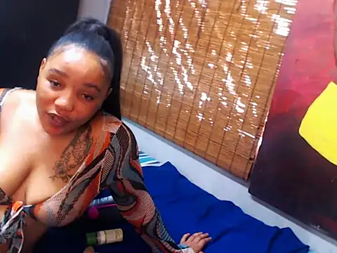 Snapshot of AfricanChinese chatting on November 2025 09:31:02 AM AfricanChinese online show from November 2025 09:31:02 AM