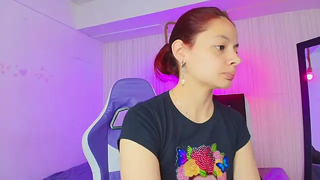 nicky angel1 online show from November 2025 06:45:01 PM