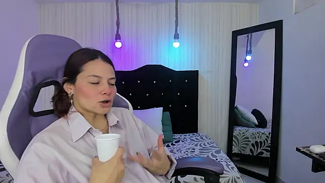 nicky angel1 online show from February 2026 08:21:01 PM