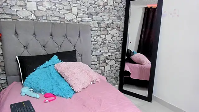 nicky angel1 online show from September 2025 06:36:01 PM