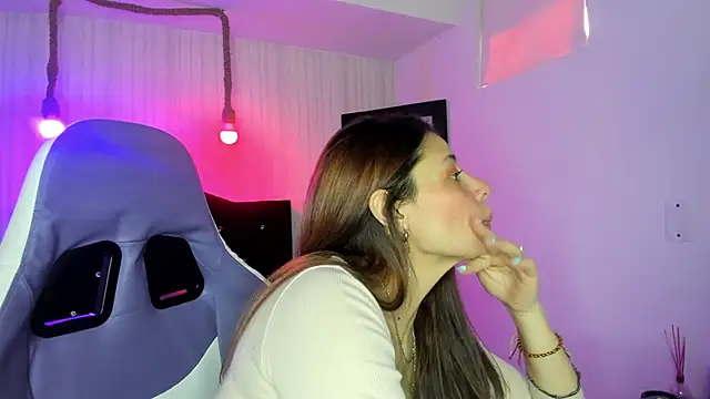nicky angel1 online show from October 2025 06:32:02 PM