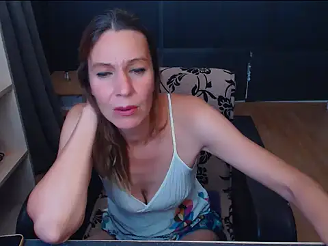 hannaha online show from July 2026 06:26:01 PM