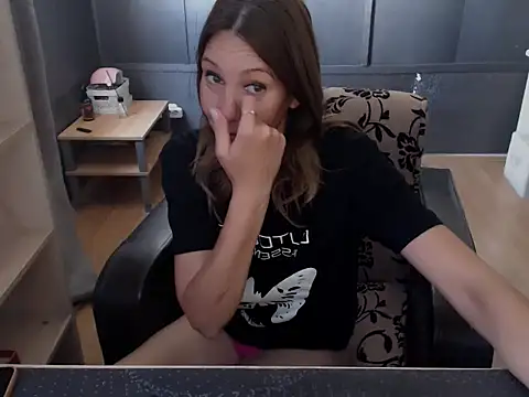 hannaha online show from May 2026 11:05:02 AM