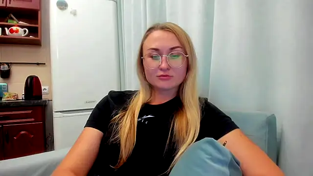 your Goddess Eva online show from September 2025 07:58:01 PM