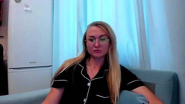 your Goddess Eva online show from September 2025 12:21:01 PM