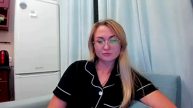 your Goddess Eva online show from September 2025 07:09:02 PM