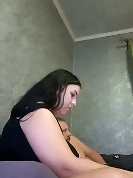 Greta Tamar online show from December 2025 06:42:02 PM