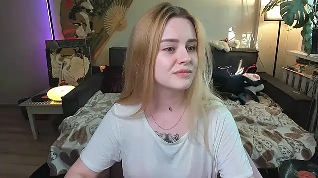 Alexa Pirs online show from May 2026 02:54:02 PM
