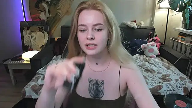 Alexa Pirs online show from May 2026 02:53:01 PM