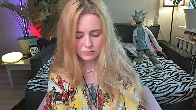 Alexa Pirs online show from June 2026 01:28:02 PM