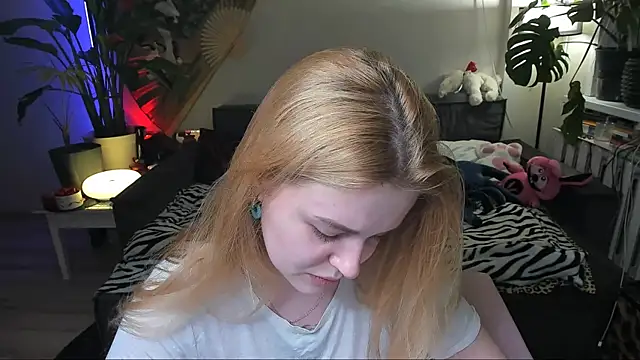 Alexa Pirs online show from March 2026 06:20:01 PM