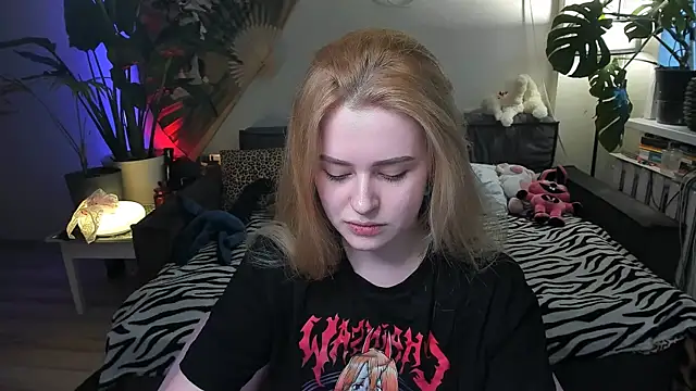 Alexa Pirs online show from March 2026 03:13:02 PM