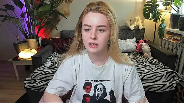 Alexa Pirs online show from March 2026 12:05:01 PM