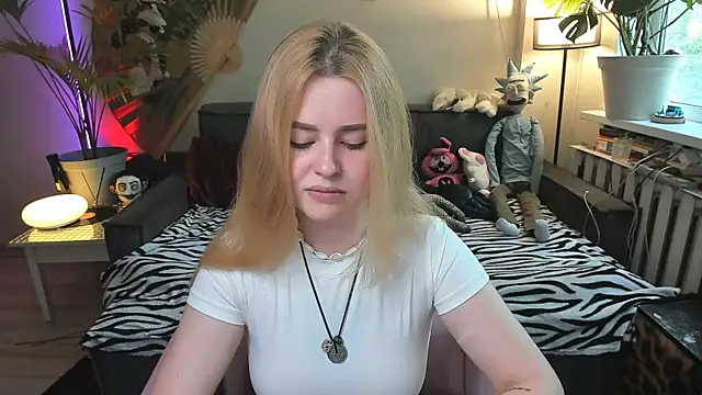 Alexa Pirs online show from June 2026 11:04:02 AM