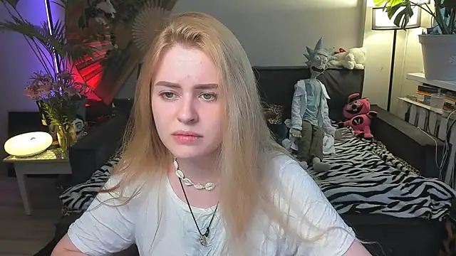 Alexa Pirs online show from July 2026 04:59:01 PM