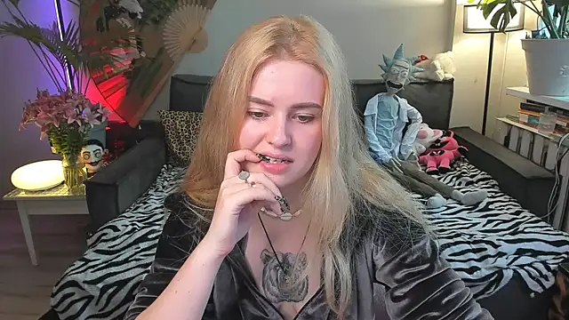 Alexa Pirs online show from July 2026 02:28:01 PM