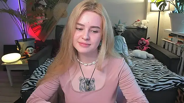 Alexa Pirs online show from July 2026 02:03:01 PM