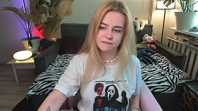 Alexa Pirs online show from June 2026 06:22:01 AM